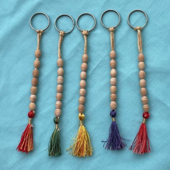 Key Chains Real Wood Beads Handmade Keychains Key Holder Rings Lot of 5 - Picture 1 of 7